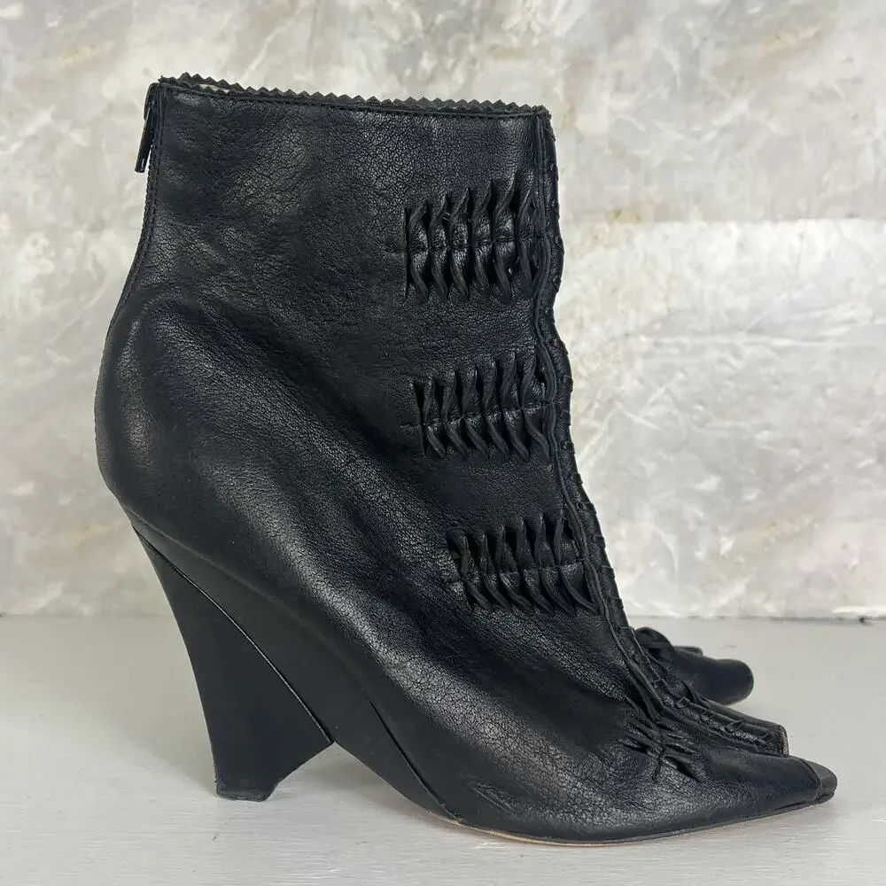 Sam Edelman Krosby Black Leather Cut-Out Ankle Bootie Heels Women's Size 11M